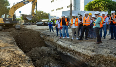 Ray Chagoya supervisa rehabilitación de colector sanitario en avenida La Campiña, en Candiani