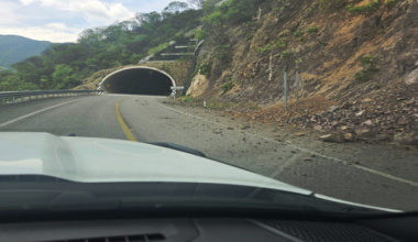 Exhorta Protección Civil a extremar precauciones por derrumbes en la autopista Tehuacán-Oaxaca
