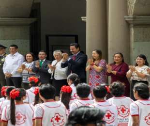 Desfile cívico-militar reafirma la unidad y seguridad en Oaxaca de Juárez