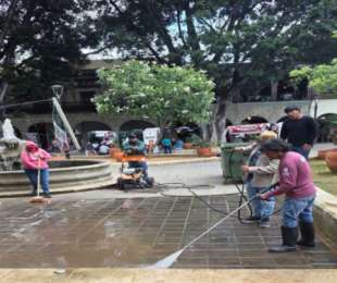 Refuerzan labores de limpieza en Oaxaca de Juárez tras las Fiestas Patrias