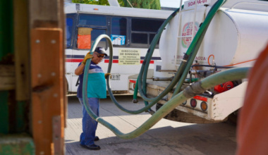 Atienden suministro de agua en Cinco Señores durante temporada de estiaje