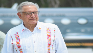 Reaparece López Obrador; expresa respaldo a Sheinbaum y afirma: “Que regrese el otro Trump”