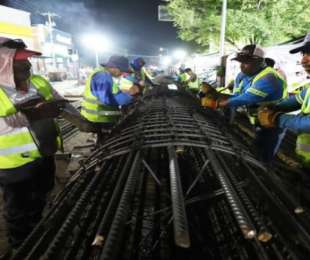 Gobierno de Oaxaca fortalece construcción del distribuidor vial en Viguera