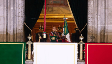 ¡Viva México libre, independiente y soberano!: Presidenta Claudia Sheinbaum encabeza ceremonia por el 216 aniversario del Grito de Independencia